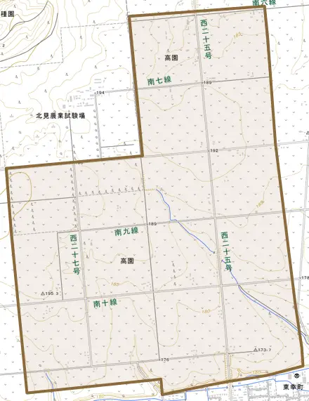 字高園とその周辺の地図。町の範囲を重ねている