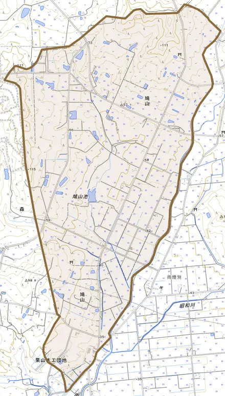字鳩山とその周辺の地図。町の範囲を重ねている