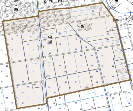 字中里とその周辺の地図。町の範囲を重ねている