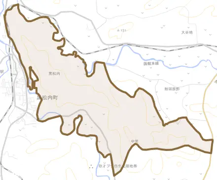 字中里とその周辺の地図。町の範囲を重ねている