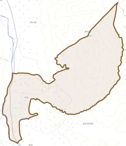 字白炭とその周辺の地図。町の範囲を重ねている