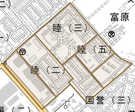 睦とその周辺の地図。町の範囲を重ねている