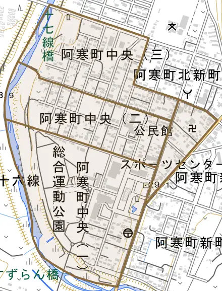 阿寒町中央とその周辺の地図。町の範囲を重ねている