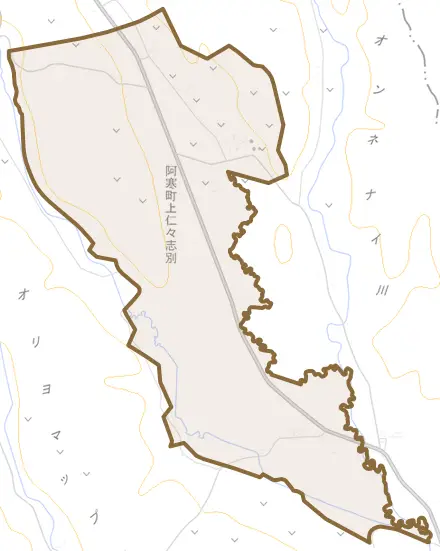 阿寒町上仁々志別とその周辺の地図。町の範囲を重ねている