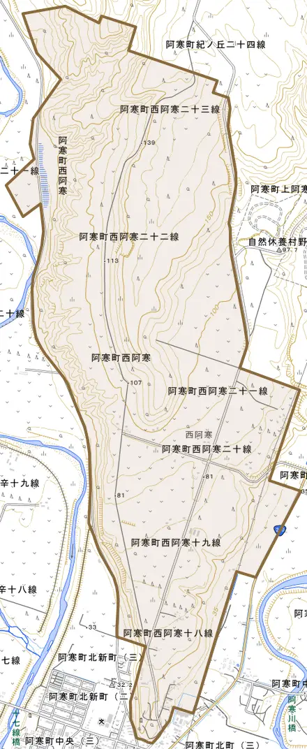 阿寒町西阿寒とその周辺の地図。町の範囲を重ねている