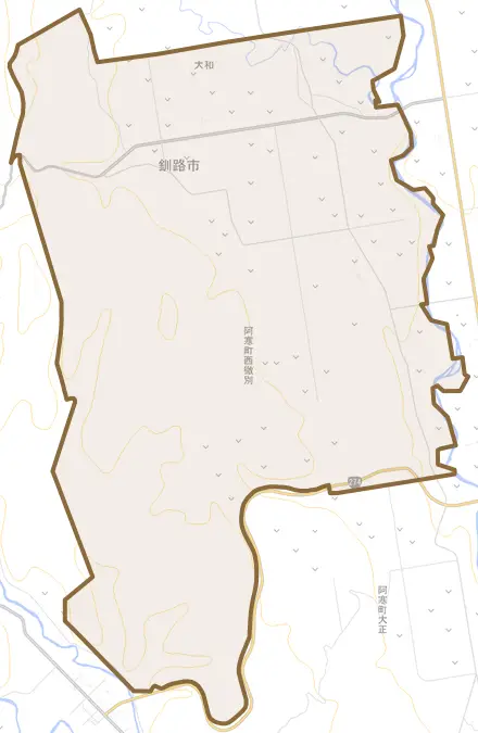 阿寒町西徹別とその周辺の地図。町の範囲を重ねている