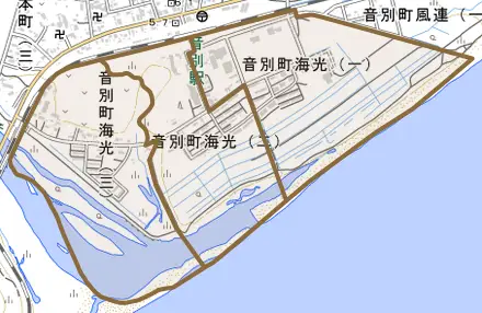 音別町海光とその周辺の地図。町の範囲を重ねている