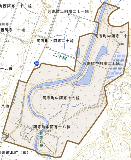 阿寒町中阿寒とその周辺の地図。町の範囲を重ねている