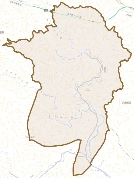 音別町音別原野とその周辺の地図。町の範囲を重ねている