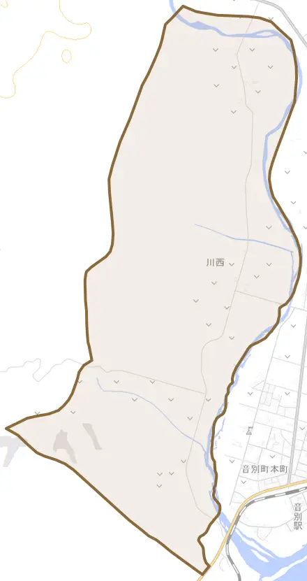 音別町川西とその周辺の地図。町の範囲を重ねている