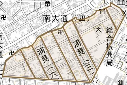 浦見とその周辺の地図。町の範囲を重ねている