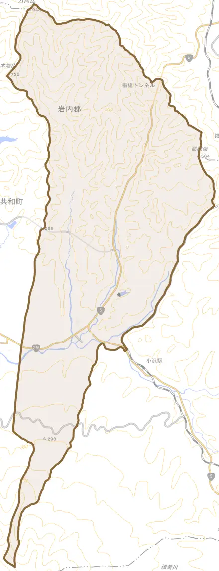 国富とその周辺の地図。町の範囲を重ねている