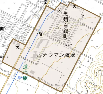 忠類白銀町とその周辺の地図。町の範囲を重ねている