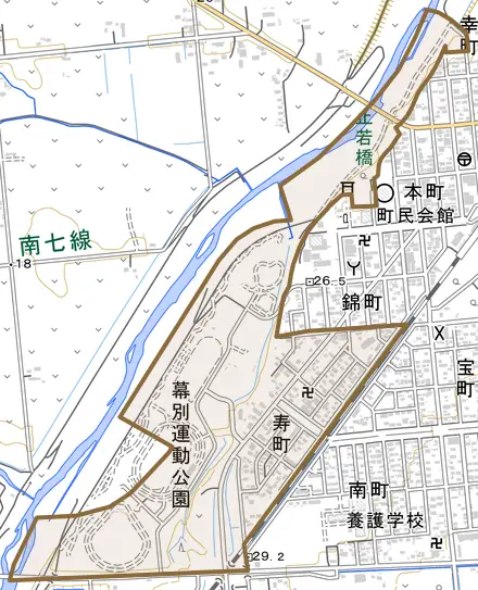 寿町とその周辺の地図。町の範囲を重ねている