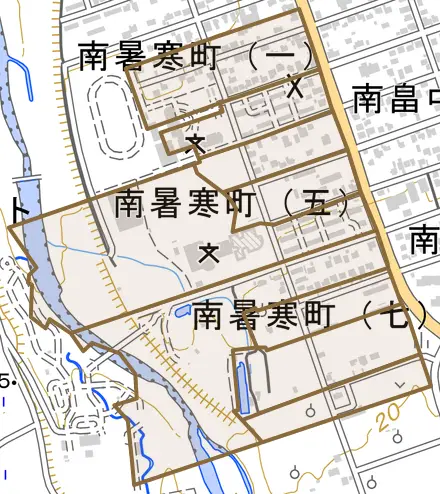 南暑寒町とその周辺の地図。町の範囲を重ねている