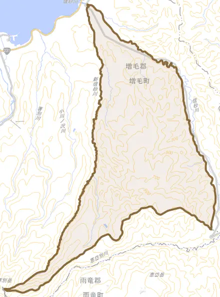 信砂とその周辺の地図。町の範囲を重ねている