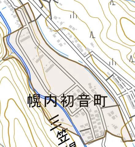 幌内初音町とその周辺の地図。町の範囲を重ねている