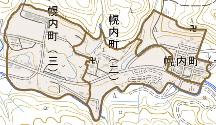 幌内町とその周辺の地図。町の範囲を重ねている
