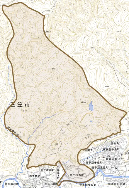 弥生桜木町とその周辺の地図。町の範囲を重ねている