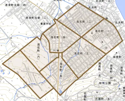 落石町とその周辺の地図。町の範囲を重ねている
