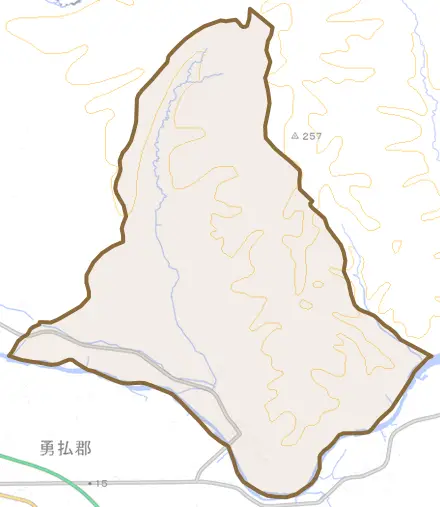 春日とその周辺の地図。町の範囲を重ねている