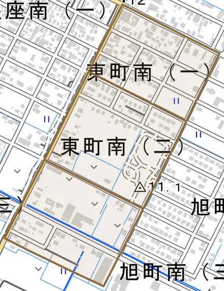 東町南とその周辺の地図。町の範囲を重ねている