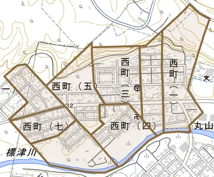 西町とその周辺の地図。町の範囲を重ねている
