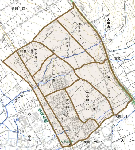 大中山とその周辺の地図。町の範囲を重ねている