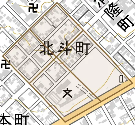 北斗町とその周辺の地図。町の範囲を重ねている