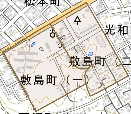 敷島町とその周辺の地図。町の範囲を重ねている