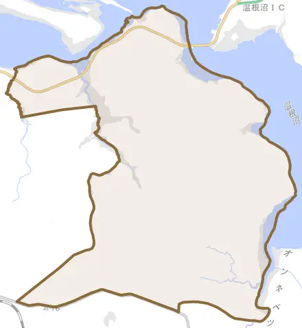 東梅とその周辺の地図。町の範囲を重ねている