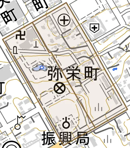 弥栄町とその周辺の地図。町の範囲を重ねている