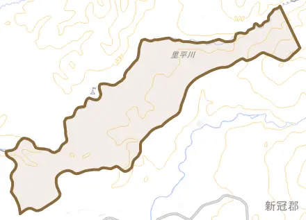 字里平とその周辺の地図。町の範囲を重ねている