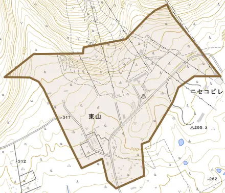 字東山とその周辺の地図。町の範囲を重ねている