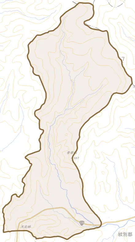 字奥興部とその周辺の地図。町の範囲を重ねている