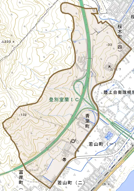 青葉町とその周辺の地図。町の範囲を重ねている