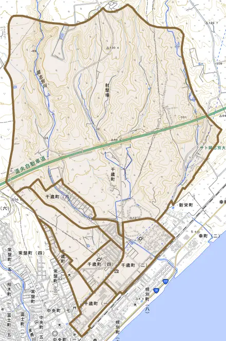 千歳町とその周辺の地図。町の範囲を重ねている