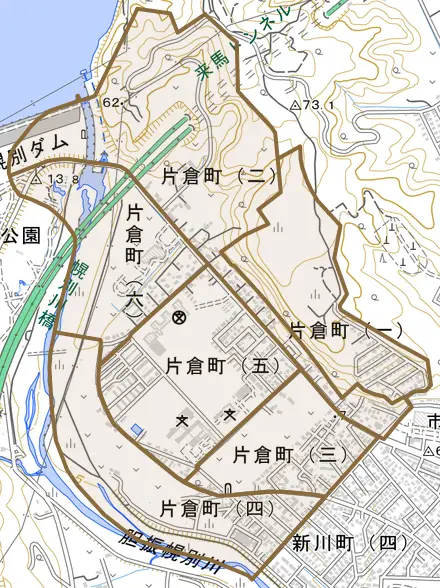 片倉町とその周辺の地図。町の範囲を重ねている
