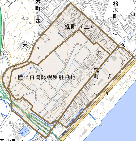 緑町とその周辺の地図。町の範囲を重ねている