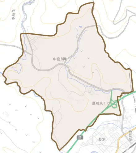 中登別町とその周辺の地図。町の範囲を重ねている
