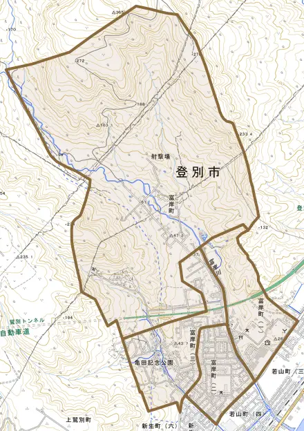 富岸町とその周辺の地図。町の範囲を重ねている