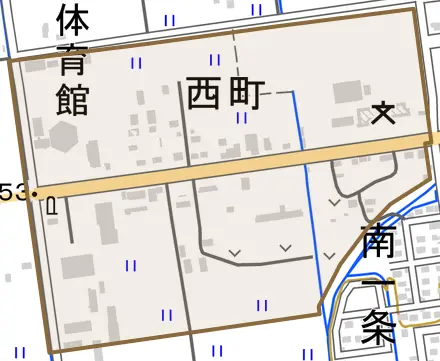 西町とその周辺の地図。町の範囲を重ねている
