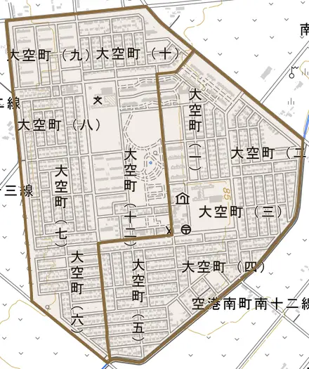 大空町とその周辺の地図。町の範囲を重ねている
