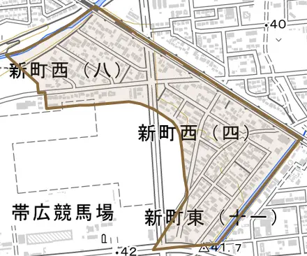 新町東とその周辺の地図。町の範囲を重ねている