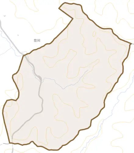 岐富とその周辺の地図。町の範囲を重ねている