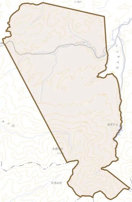 字上雄武とその周辺の地図。町の範囲を重ねている