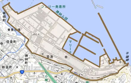 築港とその周辺の地図。町の範囲を重ねている