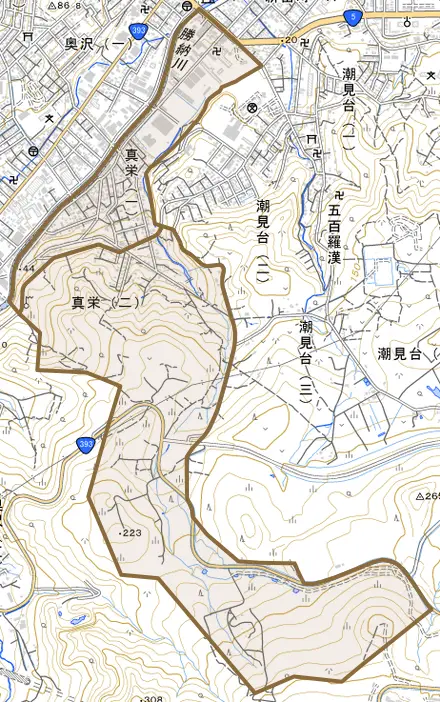 真栄とその周辺の地図。町の範囲を重ねている