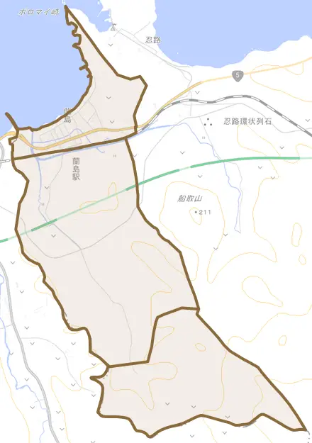 蘭島とその周辺の地図。町の範囲を重ねている