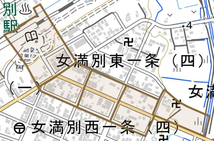 女満別本通とその周辺の地図。町の範囲を重ねている